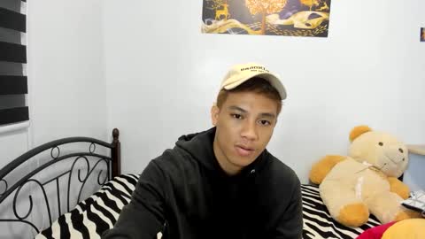 Snapshot of urfucker_vinz chatting on 20, 5, 2026 urfucker_vinz online show from 20, 5, 2026