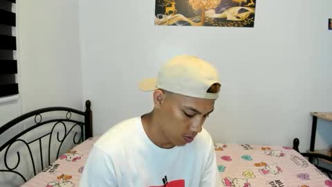 Snapshot of urfucker_vinz chatting on 31, 5, 2026 urfucker_vinz online show from 31, 5, 2026