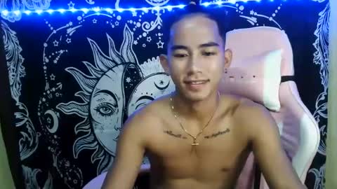 Snapshot of urhot_joshxx chatting on 11, 3, 2025 Josh online show from 11, 3, 2025