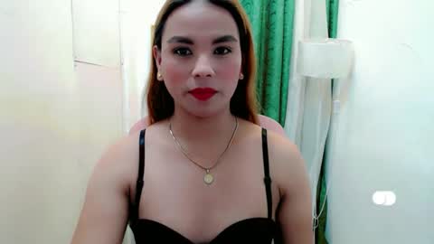 Snapshot of urhotdana chatting on 23, 11, 2025 Diane online show from 23, 11, 2025