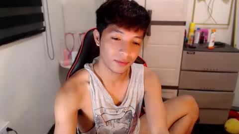 Snapshot of urhotethanxx chatting on 5, 3, 2026 Ethan online show from 5, 3, 2026