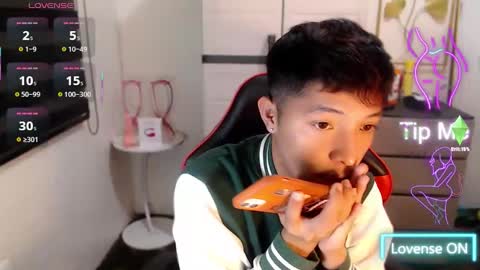 Snapshot of urhotethanxx chatting on 15, 3, 2026 Ethan online show from 15, 3, 2026