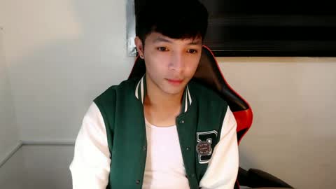 Snapshot of urhotethanxx chatting on 4, 7, 2026 Ethan online show from 4, 7, 2026