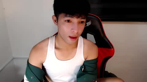 Snapshot of urhotethanxx chatting on 9, 7, 2026 Ethan online show from 9, 7, 2026