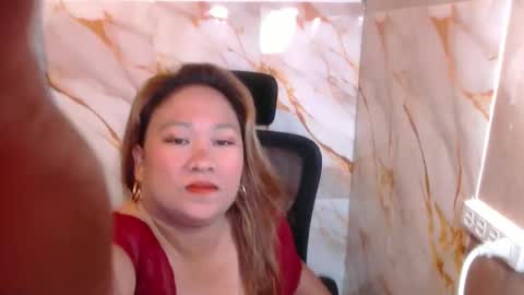 urhotmomcathlea online show from 1, 3, 2026