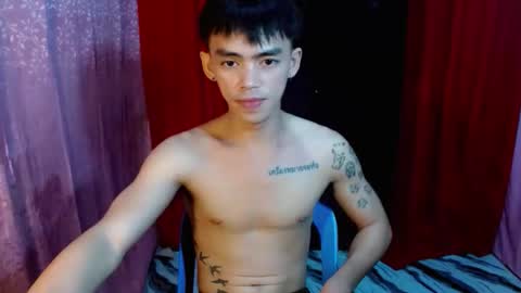 Snapshot of urhunky_boy chatting on 8, 6, 2026 urhunky_boy online show from 8, 6, 2026
