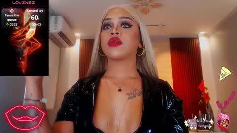 UrMajestyTyra online show from 18, 10, 2025