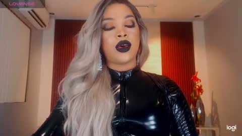 Snapshot of urmajestytyra chatting on 13, 6, 2026 UrMajestyTyra online show from 13, 6, 2026