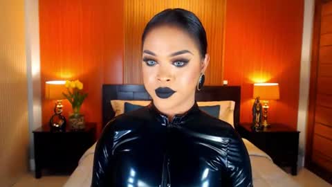 Snapshot of urmajestytyra chatting on 24, 6, 2026 UrMajestyTyra online show from 24, 6, 2026