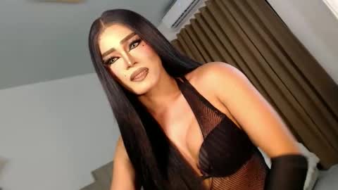 Snapshot of urnauthy_ciliaxxx chatting on 22, 10, 2025 cecilia online show from 22, 10, 2025