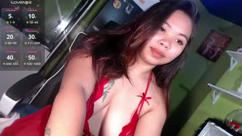 Snapshot of uronlylust_lilit69xx chatting on 4, 7, 2026 Lhea online show from 4, 7, 2026