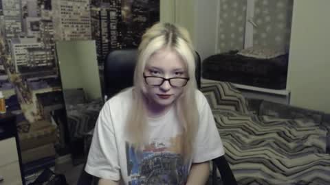 Snapshot of uroxygen chatting on 14, 3, 2026 Mary online show from 14, 3, 2026