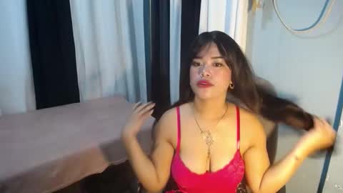 Snapshot of urqueen_boobsxx chatting on 6, 4, 2026 urqueen_boobsxx online show from 6, 4, 2026