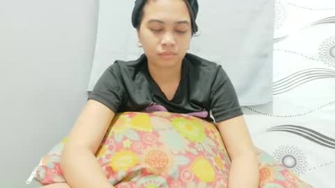 Snapshot of ursexy_pinay_skinny chatting on 3, 5, 2026 im jenny online show from 3, 5, 2026