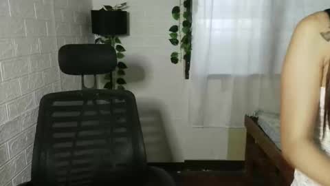 ursexyslut19 online show from 27, 4, 2026