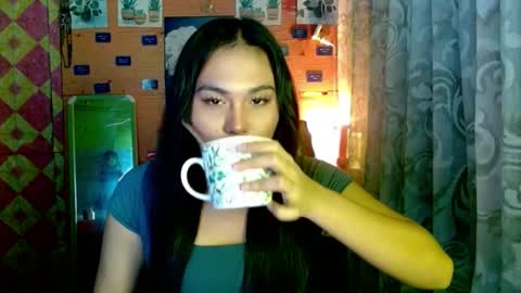 YOURGIRLCAMILLA online show from 17, 12, 2025