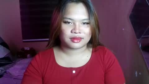 Snapshot of urwifematerial69_ chatting on 1, 4, 2026 Bella Miles Olivia online show from 1, 4, 2026
