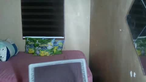 Snapshot of urwifematerial69_ chatting on 26, 5, 2026 Bella Miles Olivia online show from 26, 5, 2026