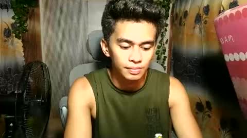 Snapshot of urwild_fuckerxx chatting on 17, 5, 2026 urwild_fuckerxx online show from 17, 5, 2026