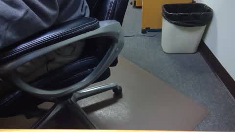 Snapshot of useemie chatting on 13, 1, 2025 useemie online show from 13, 1, 2025