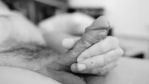 Snapshot of user2f chatting on 19, 12, 2024 steve online show from 19, 12, 2024