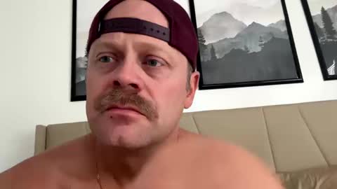 Snapshot of utah4fub4 chatting on 10, 10, 2025 utah4fub4 online show from 10, 10, 2025