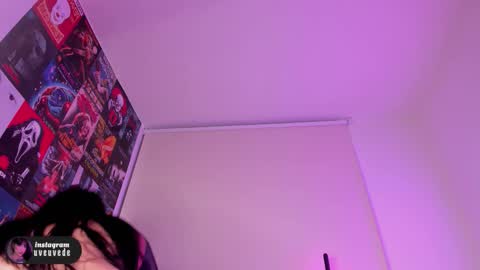 Val help me get 100 thumbs up 3 online show from 4, 10, 2025