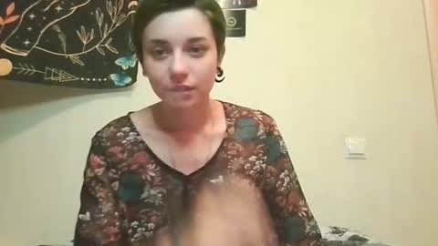 Snapshot of uwu_emmy chatting on 8, 8, 2026 uwu_emmy online show from 8, 8, 2026