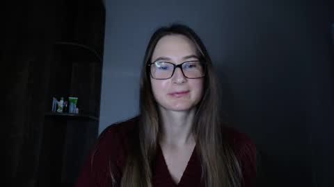 Snapshot of va_len_sea_ya chatting on 5, 4, 2026 Valensiya online show from 5, 4, 2026