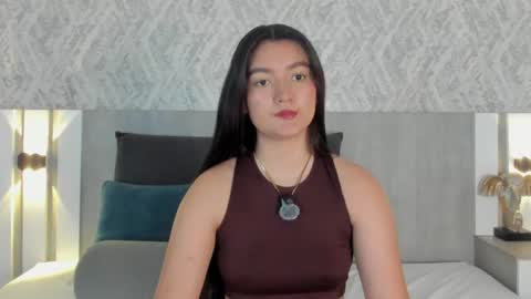 Vaalentina Lux online show from 15, 6, 2026