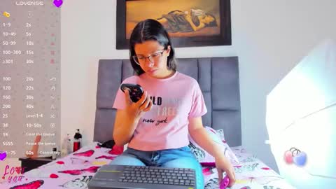 Vahiolet smith online show from 22, 3, 2026