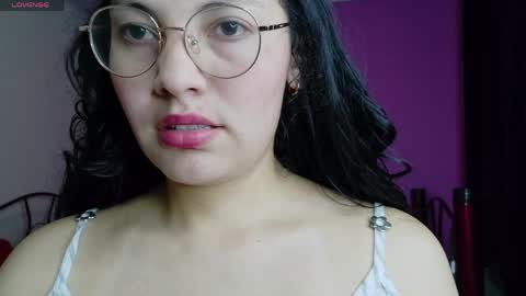 Snapshot of vainilla_cam chatting on 19, 4, 2026 Vainilla online show from 19, 4, 2026