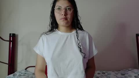 Snapshot of vainilla_cam chatting on 20, 5, 2026 Vainilla online show from 20, 5, 2026