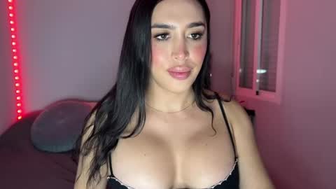 Snapshot of vainilladoll_ chatting on 8, 8, 2026 Daniela online show from 8, 8, 2026