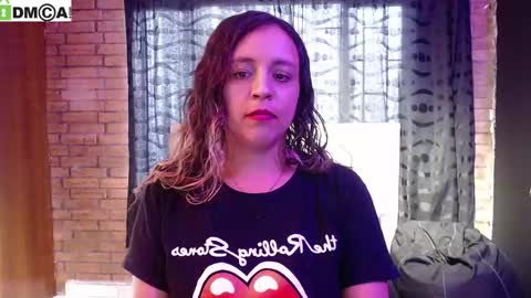 Snapshot of vaiolet_lux chatting on 8, 3, 2026 vaiolet online show from 8, 3, 2026