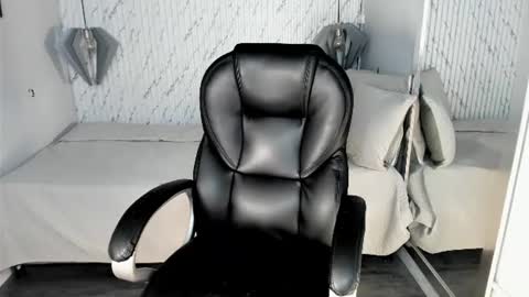 Snapshot of vaiolethsan chatting on 9, 7, 2026 Vaioleth online show from 9, 7, 2026