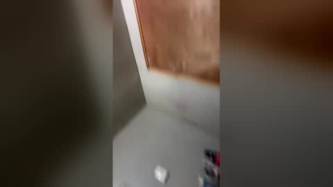 Snapshot of val3725 chatting on 5, 4, 2026 bigcat online show from 5, 4, 2026