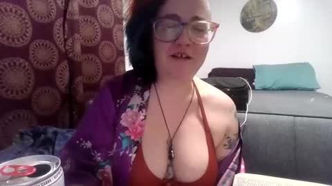 Snapshot of valarieak chatting on 1, 11, 2025 valarieak online show from 1, 11, 2025