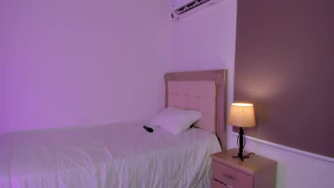 HI IM NEW online show from 4, 1, 2025