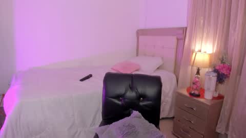 HI IM NEW online show from 30, 1, 2025