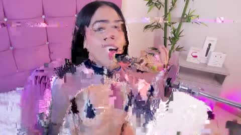 Snapshot of valecute_ chatting on 6, 5, 2026 Vale online show from 6, 5, 2026