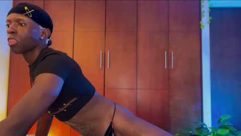 Snapshot of valent1nn chatting on 3, 12, 2024 Valentin independent Cam Boy online show from 3, 12, 2024