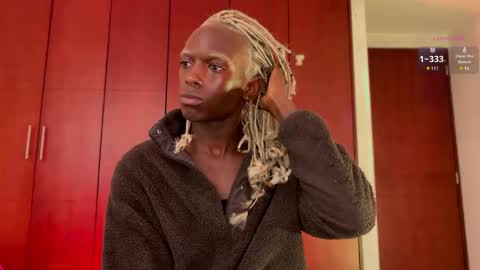 Snapshot of valent1nn chatting on 5, 3, 2025 Valentin independent Cam Boy online show from 5, 3, 2025