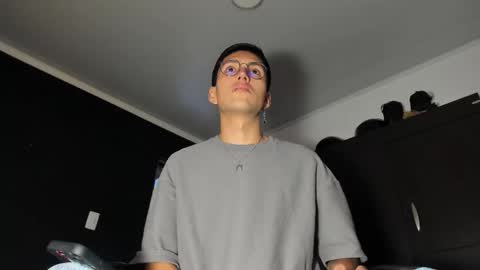 Snapshot of valenteaurum chatting on 10, 11, 2025 valentean online show from 10, 11, 2025