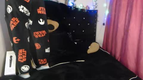 valenthina_96 online show from 6, 1, 2026