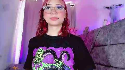 Snapshot of valentina_alba chatting on 12, 10, 2025 Valentina online show from 12, 10, 2025