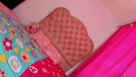 Snapshot of valentina_horny777 chatting on 15, 7, 2026 valentina_horny777 online show from 15, 7, 2026