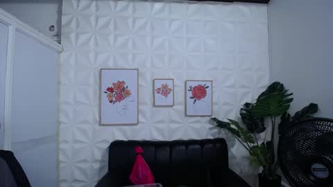 Valentina  online show from 1, 3, 2025