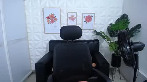 Valentina  online show from 8, 3, 2025