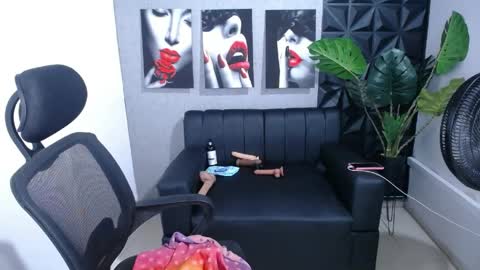 Snapshot of valentina_mature chatting on 11, 5, 2026 Valentina online show from 11, 5, 2026